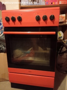 2 Elktroherde 1 mit Platteb 1. Mit Ceranfeld. Wohnzimmerschrank