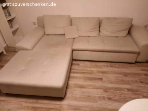 Ausziehbare Eckcouch. Ausziehbare Eckcouch in gutem Zustand zu verschenken. 
Maße: ca. 2,80m breit und 1, 85m tief.