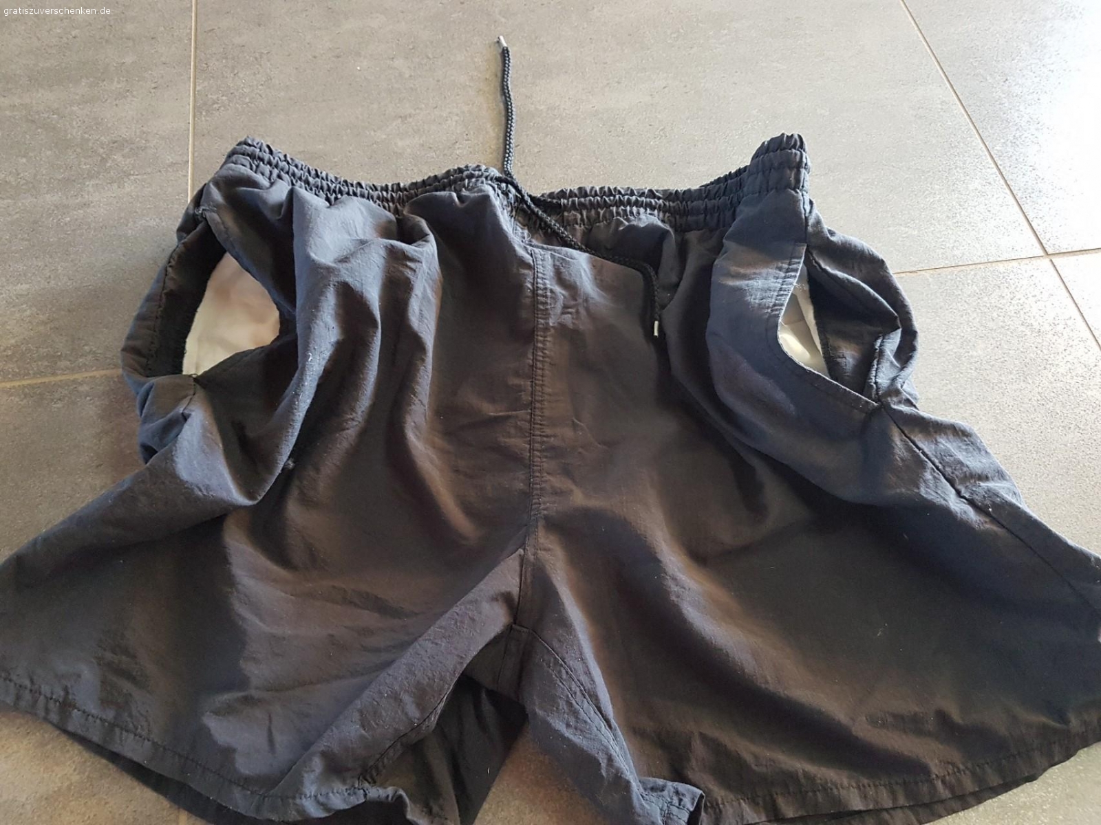 Badehose shorts. Guter Zustand 
etwas verblichen