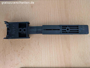 Befestigungsmaterial für Terrassendielen zu verschenken