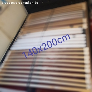 Bett 140x200 cm. Bett 140x200cm

 Haustierfreierhaushalt!
 Nichtraucher !

Tausche Bett gegen Toilettenpapier orginalverpackt 10 Rollen ,
min.3 lagig ,
Seitenteil beschädigt kann man aber reparieren.

NUR AN SELBSTABHOLER!!!
Bett ist demontiert daher leichter Transport.
