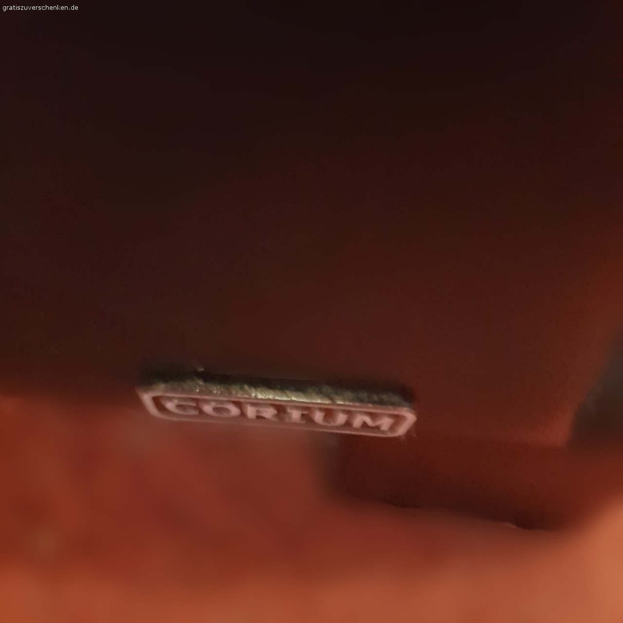 Bett 140x200 cm. Bett 140x200cm

 Haustierfreierhaushalt!
 Nichtraucher !

Tausche Bett gegen Toilettenpapier orginalverpackt 10 Rollen ,
min.3 lagig ,
Seitenteil beschädigt kann man aber reparieren.

NUR AN SELBSTABHOLER!!!
Bett ist demontiert daher leichter Transport.