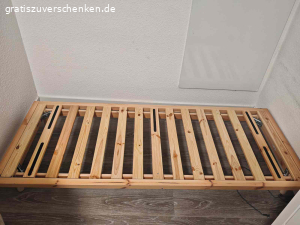 Bett mit zwei Matratzen