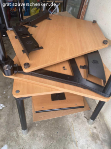 Büroschreibtisch. Zu verschenken wäre ein Büroschreibtisch in L-Form mit Rollcontainer und Sideboard