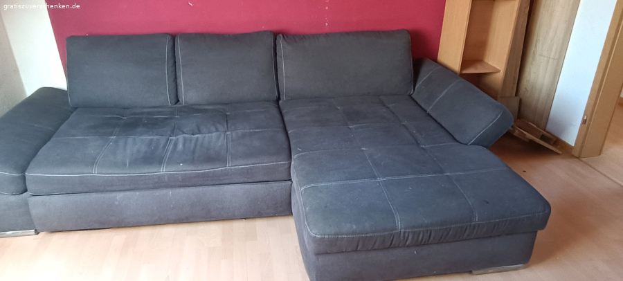 Couch mit Schlaffunktion und Schrank