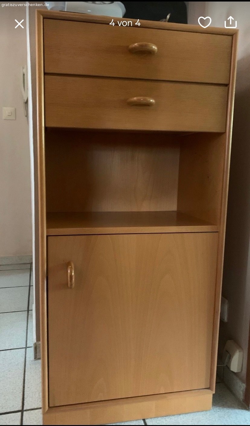 Diele-Eckschrank-Schuhschrank-Kommode. Biete Eckschrank, Schenkelmaß 60x60cm ca.206cm hoch, Schuhschrank und Kommode. Holz:Buche
Alles sofort zum ABHOLEN spätestens bis 14.9.26