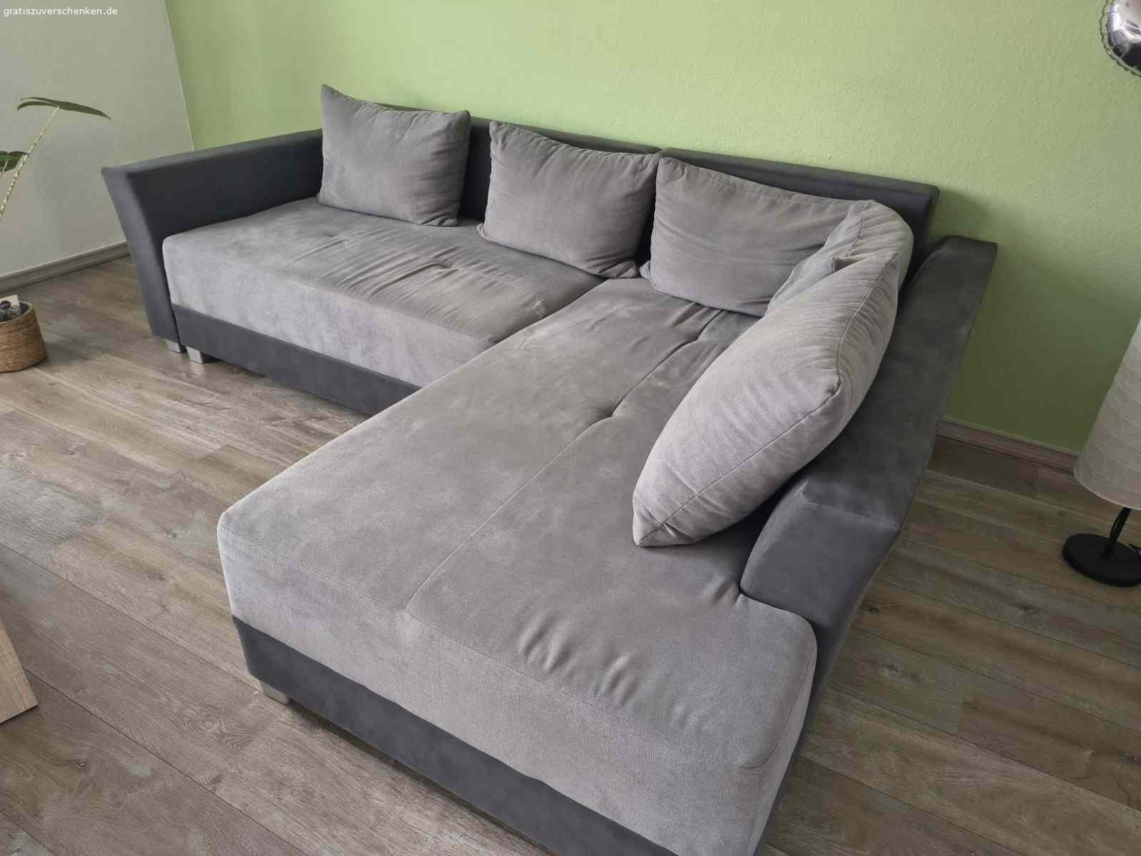 Verwunderlich Couch Mit Schlaffunktion Zu Verschenken Ebenbild