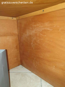 Eckschrank. Älteres Stück, alles in Ordnung.