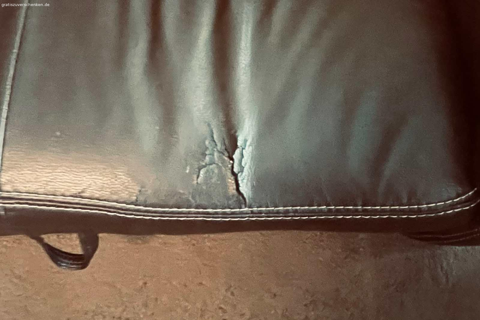 Ecksofa braun. Wohnsitz Ecksofa Braun mit leichte Gebrauchsspuren wie in Foto zu verschenken