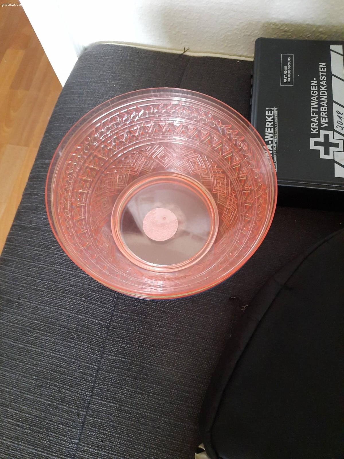 Eisbecher, Butter dose, usw - Haushalt - Gratis zu verschenken