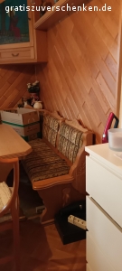 Essecke aus Eiche. Eine Eckbank und 3 Stühle sehr gut erhalten