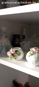 Geschirr,Vasen,Deko. Verschiedene Glas,Porzellan ,Artikel zu verschenken. ⚠️ ausser Vasen mit Drachen Handgemalt ⚠️ Peis nach Vereinbahrung am besten per Wats App anfragen