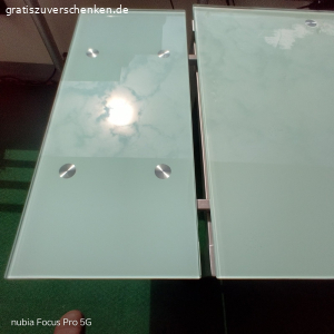 Glas Esstisch zu verschenken