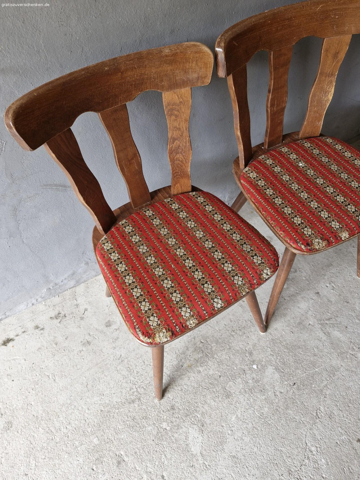 Holzstühle. Guter Zustand