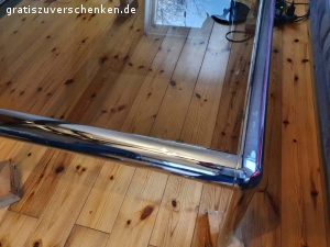 Ikea Bett und Glascouchtisch zu verschenken. Ikea-Klappbett 1,40 x 2,00 Meter zu verschenken incl. 2 Matratzen

Glascouchtisch 45 cm hoch, 90 cm breit und 1,35 m lang