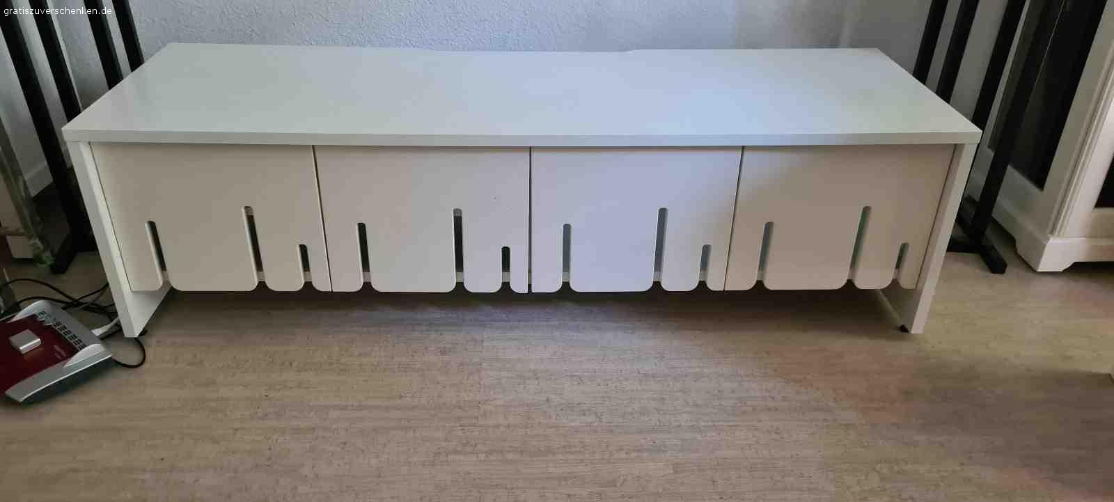 IKEA TVRegal PS2012. Möbel Gratis zu verschenken