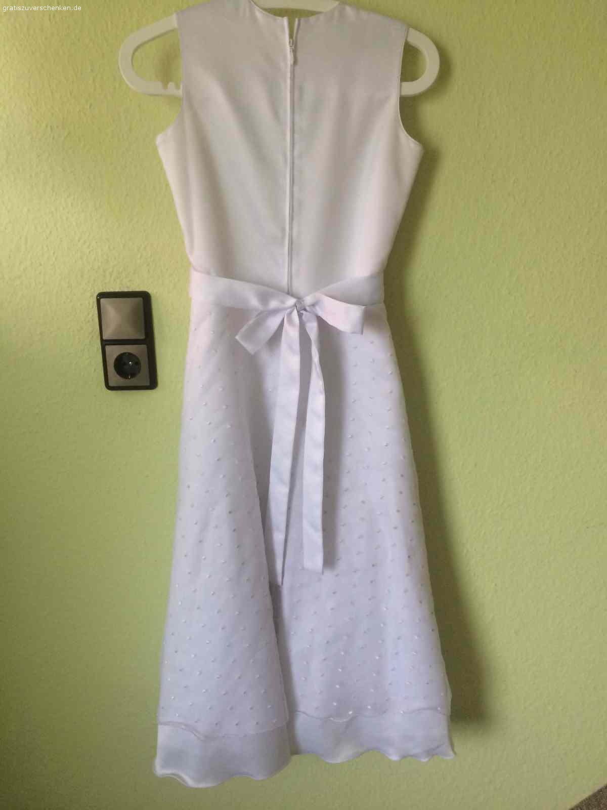 Kommunionkleid zu verschenken GR. 152. Bei Interesse bitte bei mir melden. Vor der Abgabe lasse ich es dann noch reinigen.