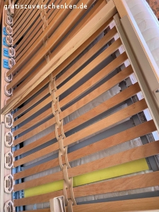 Lattenrost. Hallo

ich biete hier ein sehr gutes Lattenrost
2x1 mtr
zu verschenken an
höhenverstellbar und  aus sauberem Tierfreiem und
Raucherfreiem Haushalt