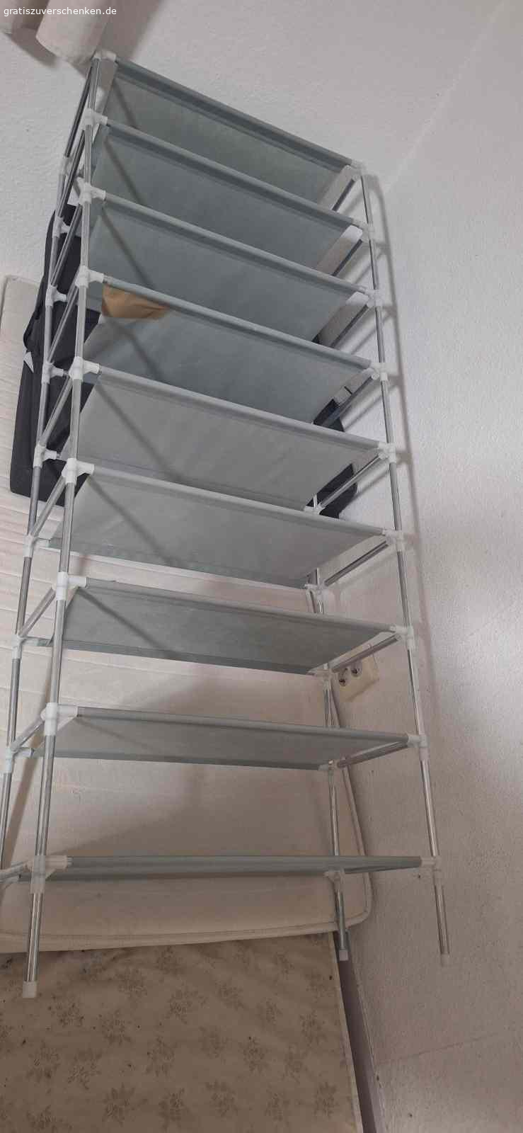 Leichtes steckregal. Stecktegal zu verschenken