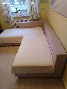 Schlaf - Couch. Verschenke Schlaf - Couch - Garnitur, zum  selbst abholen.
