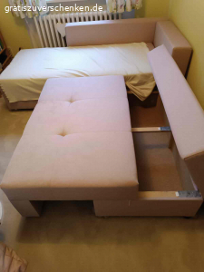 Schlaf - Couch. Verschenke Schlaf - Couch - Garnitur, zum  selbst abholen.