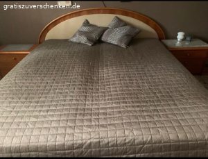 Schlafzimmer Bett-Kommode-Nachtschränkchen