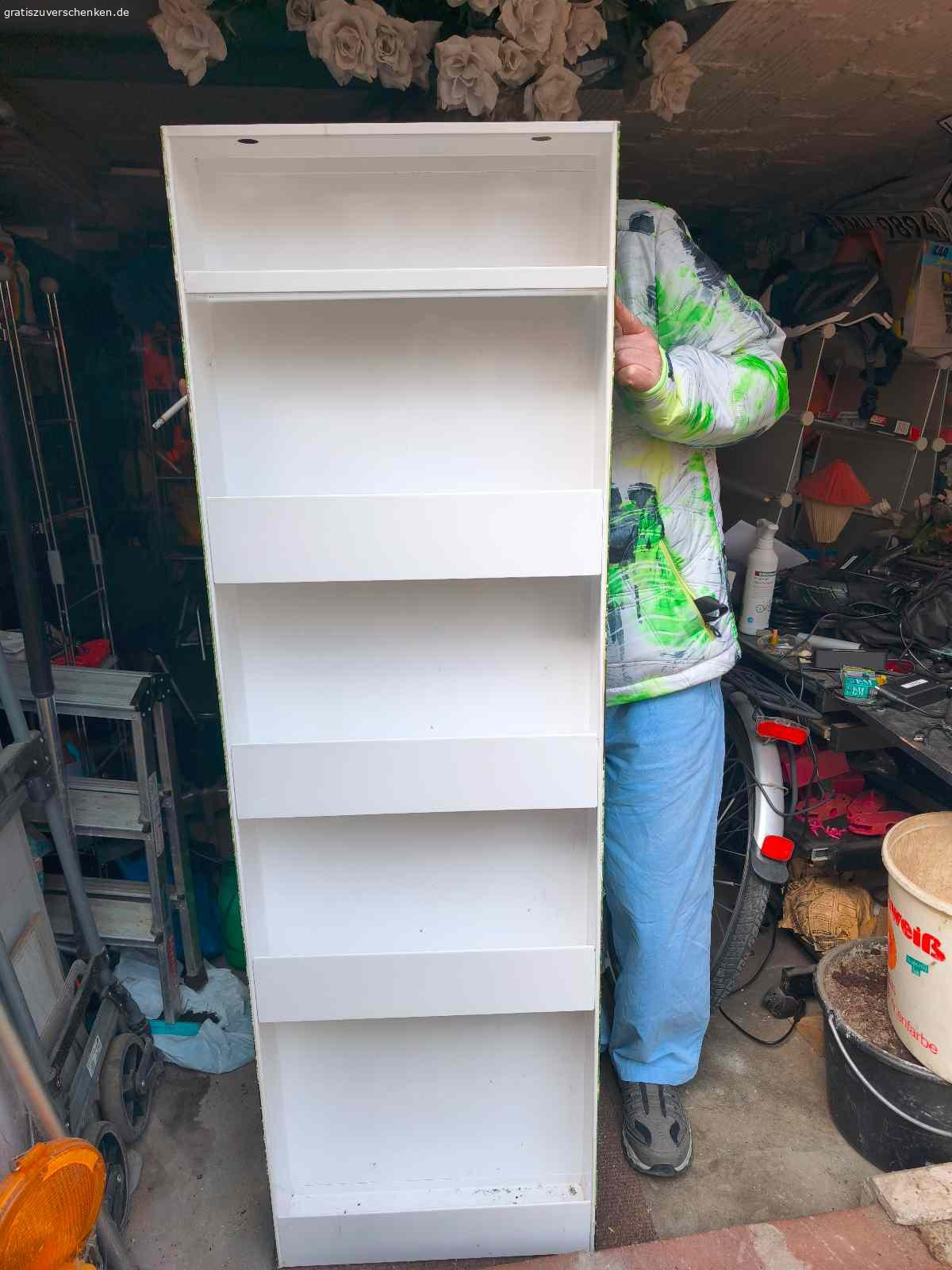 Schuhschrank und Spiegeltüren. Metall Schuhschrank zum Aufhängen 45 breit,153 hoch,13 tief
6 Spiegeltüren 208 hoch, 60 breit