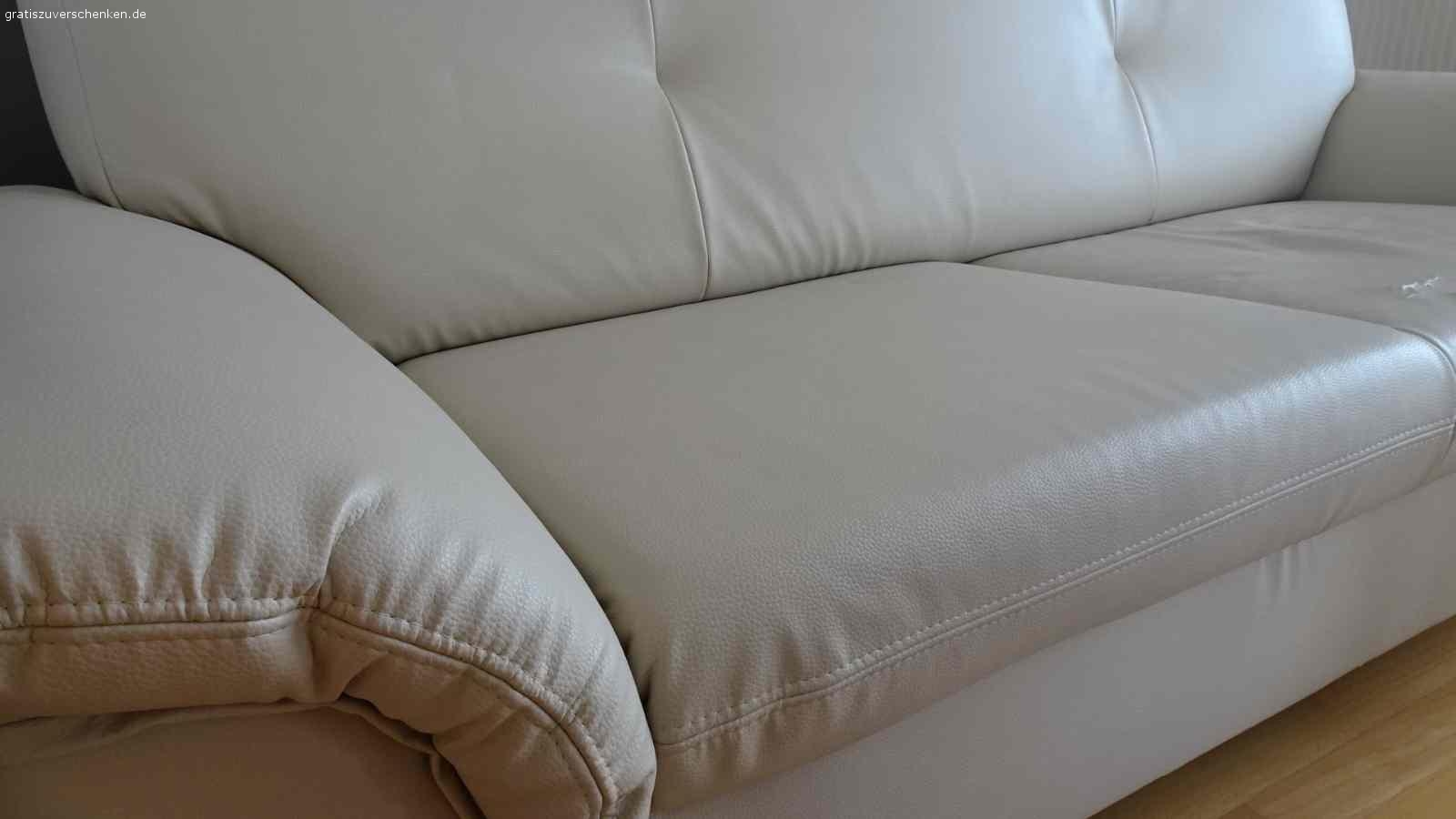 Sofa, 2 sitzig. -Sofa, beige , Kunstleder,
- ca. 190 x 90,
- für Selbstabholer,