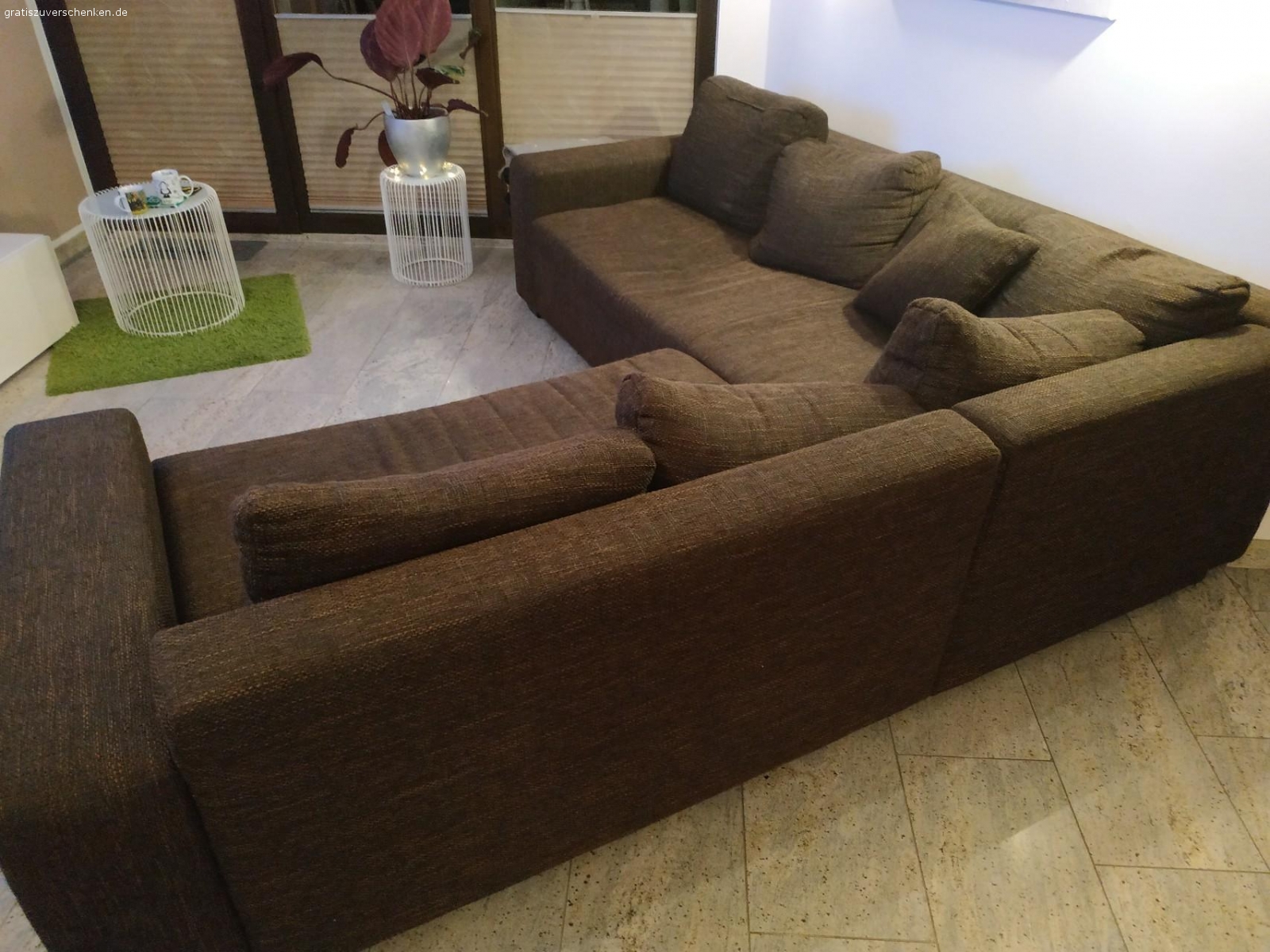 Sofa zu verschenken - Möbel - Gratis zu verschenken