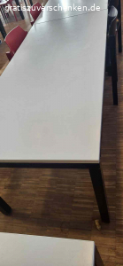 Stühle und Tische. Wir haben aus einer Schulmensa 250 Stühle und 125 Tische zu verschenken ab Ende Februar.