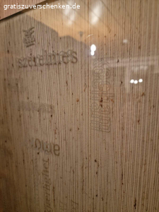 Tischplatte aus Glas. Hallo zusammen,

Ich verschenke diese Tischplatte aus Glas mit dem Wort „Liebe“ in ganz vielen Sprachen und Schriftzeichen.
Die Maße sind 150cm*80cm.

Die Glasplatte ist schwer und wir können beim Einladen helfen.
Liebe Grüße
Stefan