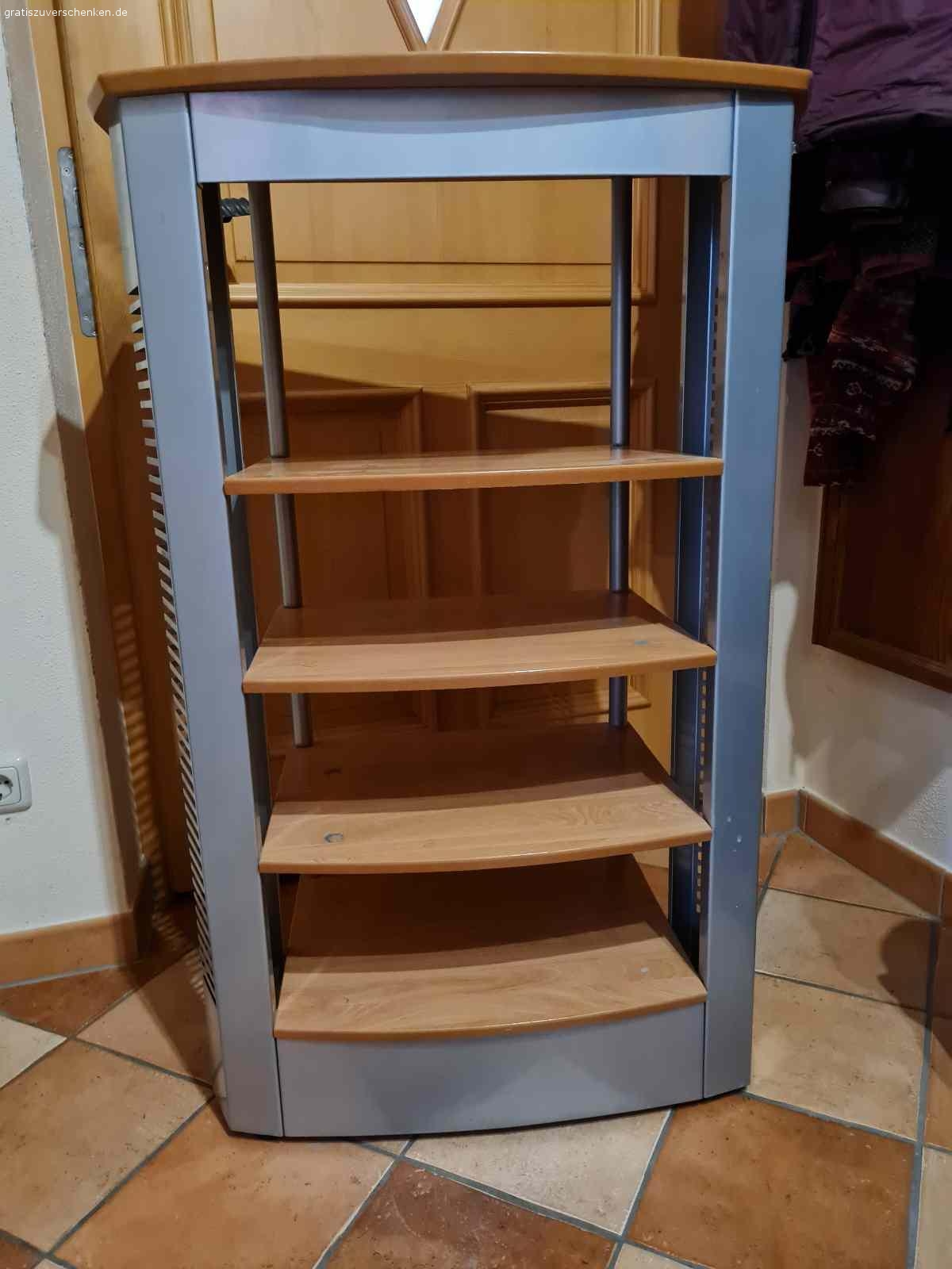 Vitrine, Fernsehregal etc.. Verschenke diverse gut erhaltene Regale und Glasvitrine (alles auch einzeln) gegen Selbstabholung in Berchtesgaden