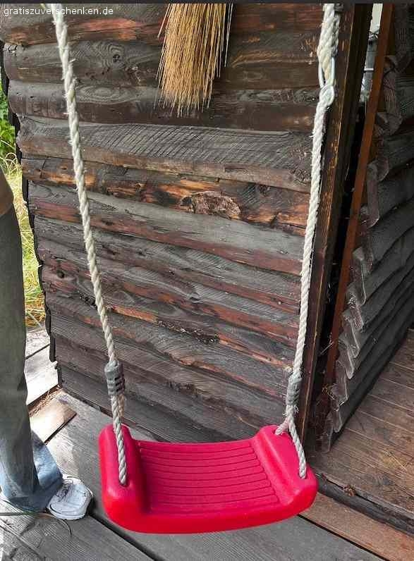 Vollholz Schaukel mit Klettergerüst. Vollholz Schaukel 
Maße: H: 220 cm, T: 125 cm,  B: 265cm 
dazu gibt es noch einen Babyeinsatz 
an Selbstabholer - muss selber abgebaut werden 
als Bonus gibt es noch ein Kindertrampolin dazu

Alle Möbel kommen aus einem tierfreien Nichtraucherhaus 
Nur für Selbstabholer und Selbstabbau.
Da Privatverkauf leider keine Garantie/Gewährleistung und/oder Rücknahme möglich.

Wir freuen uns, von Ihnen zu hören.
