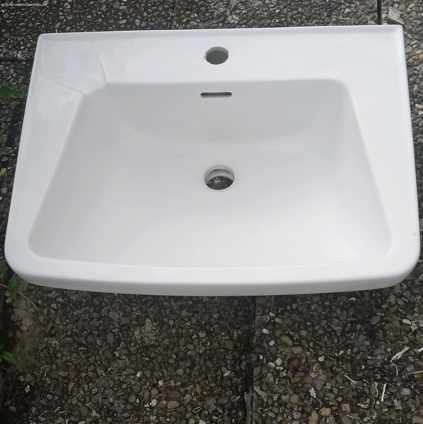 Waschbecken. 2 Stück. von 1960. gebrauchte Waschbecken gebraucht Spuren