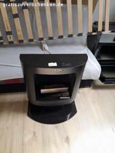 zu verschenken. Bettsofa , Elektroheizung Einbau Ofen  , brennen Ofen  Latten rost matratzen