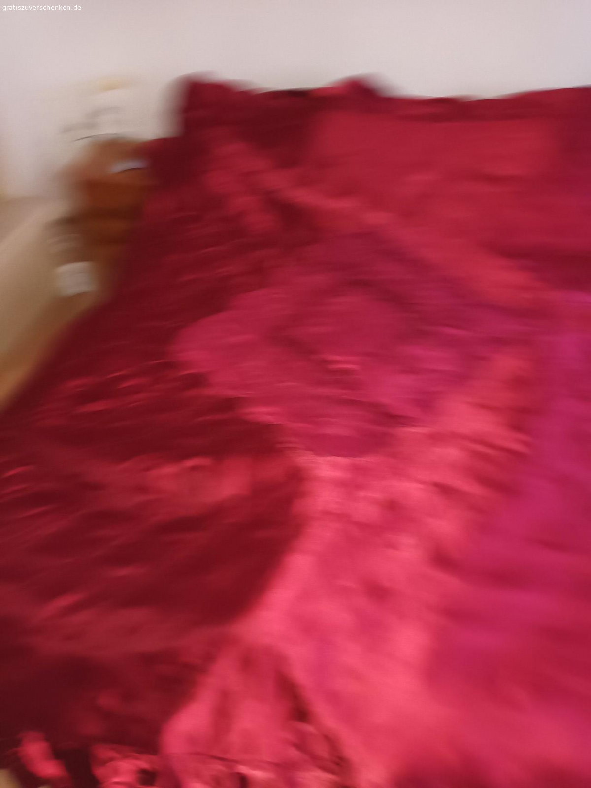 zu verschenken. guter Zustand wegen neu Anschaffung